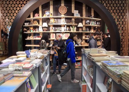 نمایشگاه پاییزه در بوشهر گشایش یافت