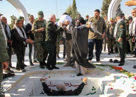 تشییع پیکر مطهر شهید گمنام در شیراز