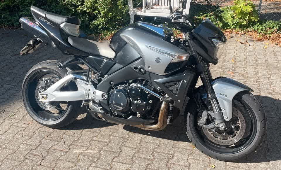 توقیف موتورسیکلت میلیاردی در بوشهر