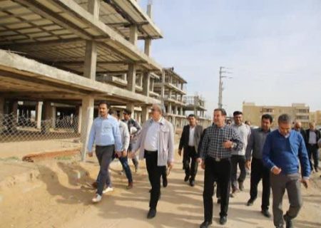 معاون استاندار بوشهر از پروژه های نهضت ملی مسکن شهر جدید عالیشهر بازدید کرد