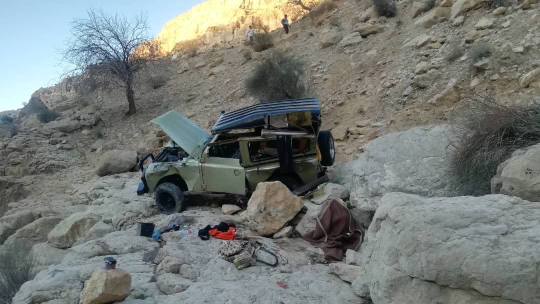 سقوط خودرو در منطقه صعبالعبور خِیرک- شَکرک ۲ مصدوم برجا گذاشت+ تصاویر