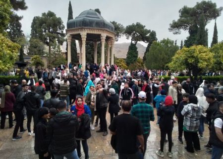 آرامگاه حافظ بیشترین آمار بازدیدکنندگان نوروزی را به خود اختصاص داد