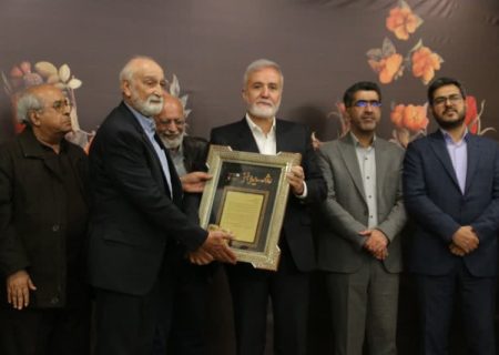 ما میراث دار فرهنگی اصیل و غنی هستیم/ وظیفه داریم یگانه بودن جایگاه شیراز را پاس بداریم