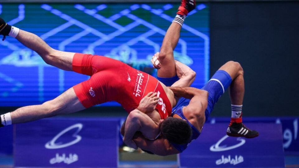 شیراز میزبان کشتی‌گیران قهرمان کشور؛ یادواره ۱۵ هزار شهید فارس