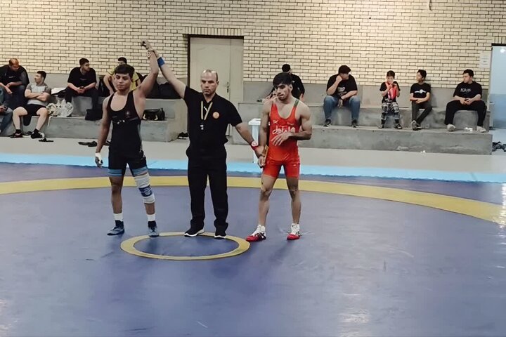 کشتیگیر جوان دشتی به مسابقات انتخابی تیم ملی بزرگسالان راه یافت