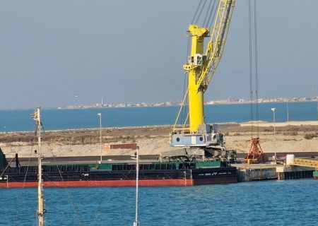 شناور دو هزار تنی جوشن در بندر بوشهر به آب انداخته شد