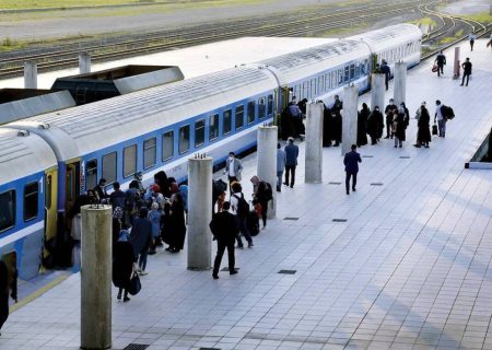 آغاز فروش بلیت قطارهای مسافری با افزایش ۲۵ درصدی قیمت‌
