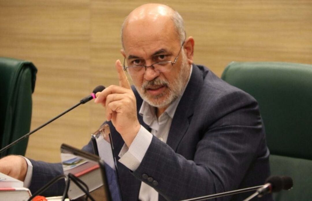 کوچک شمردن کار‌های بزرگ و بزرگنمایی نواقص کوچک خارج از انصاف است