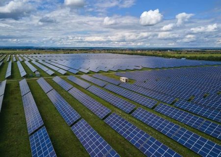 حمایت فرماندار قیروکارزین از تبدیل باغهای خشکشده به مزارع خورشیدی