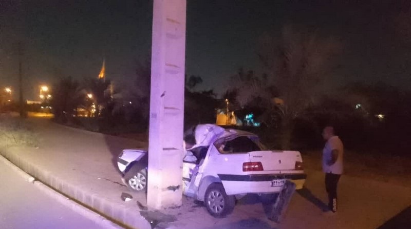 برخورد خودرو با تیر چراغ برق در برازجان یک فوتی داشت