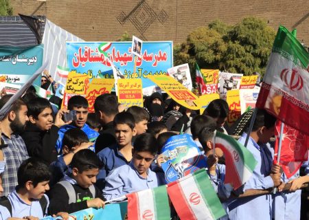 نوجوانان امروز با روحیه ضد استکباری، آینده‌سازان عدالت‌محور ایران اسلامی‌اند