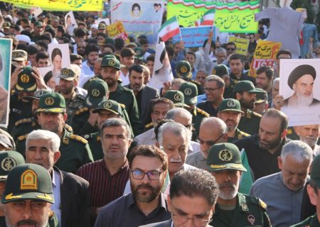 راهپیمایی باشکوه ۱۳ آبان در برازجان