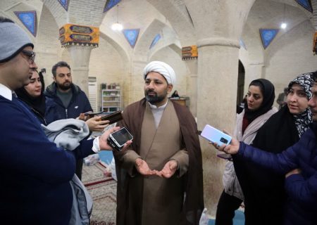 توزیع بسته‌های یلدایی میان خانواده‌های نیازمند شیراز