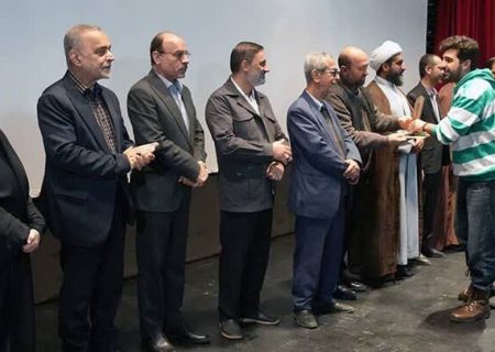 مستند سینمایی «ناخدا عباس» در بوشهر اکران شد