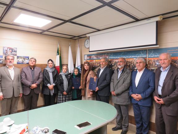 تنظیم سند صلح عمری؛ واگذاری منزل مسکونی توسط خواهران دعوت‌الحق به زیرساخت‌های درمانی فارس
