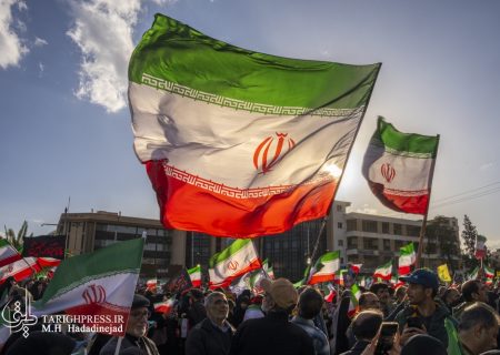 گردهمایی اصحاب فرهنگ، هنر و رسانه فارس در محکومیت حملات آمریکا و رژیم صهیونسیتی
