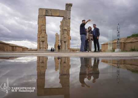 بازدید از پارسه در کنار سپر آبی