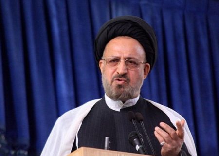 ملت ایران با الهام از فرهنگ حسینی در برابر فشارها و تهدیدهای خارجی ایستادگی کرده است